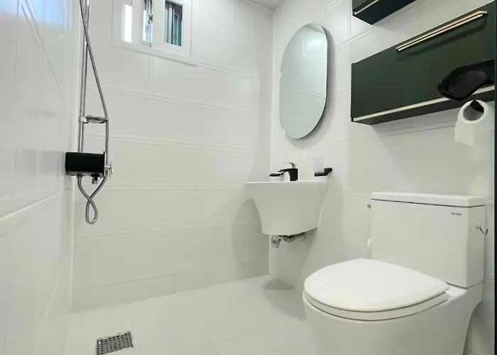 #Hongdae Exit2#Deluxe Apt#New Building#Luggage Storage#Yentral Park 아파트 *